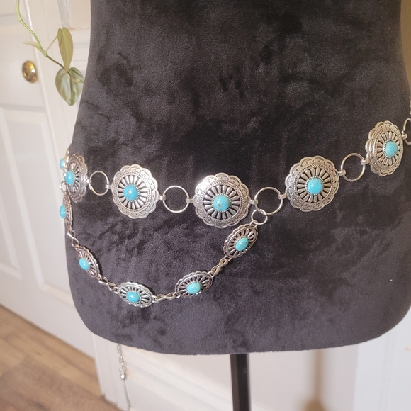 Silver and Turquoise Chain Belt - Picture 2 of 5
